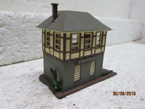 N SCALE : x3 BUILDINGS - LOT 524X