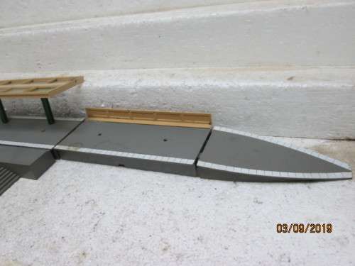 OO SCALE : TRI-ANG PLATFORMS + STATION CANOPY - LOT 579X