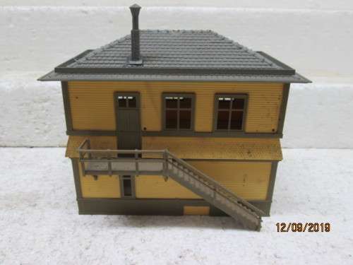 OO SCALE : DOUBLE STOREY CONTROL TOWER - LOT 680X