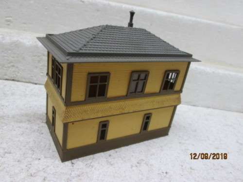 OO SCALE : DOUBLE STOREY CONTROL TOWER - LOT 680X