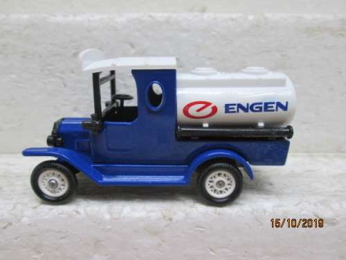 DAYS GONE / LLEDO : MODEL T FORD TANKER / ENGEN (BOXED) - LOT 498AA