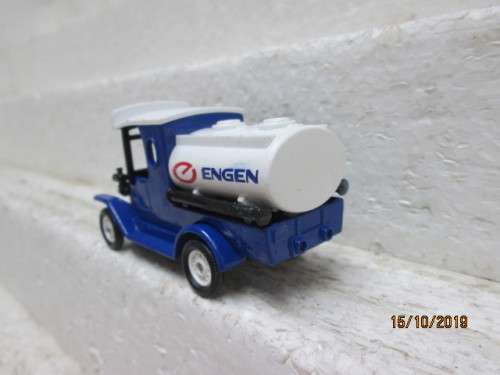 DAYS GONE / LLEDO : MODEL T FORD TANKER / ENGEN (BOXED) - LOT 498AA
