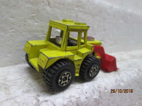 MATCHBOX SUPERFAST : TRACTOR SHOVEL No 29 - LOT 214Y