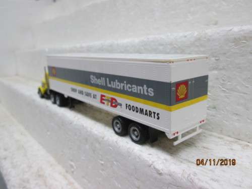 HO SCALE : CON-COR SHELL ROAD TRUCK (BOXED) - LOT 346Y