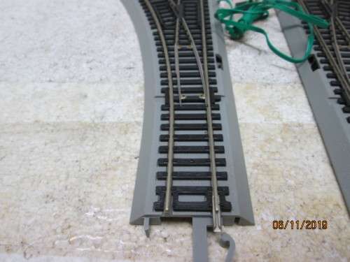 HO/OO SCALE : BACHMANN EZ LEFT + RIGHT POINT - LOT 409Y