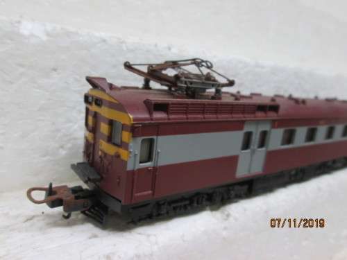 HO SCALE : LIMA SAR THIRD CLASS SUBURBAN DUMMY UNIT (BOXED) - LOT 478Y