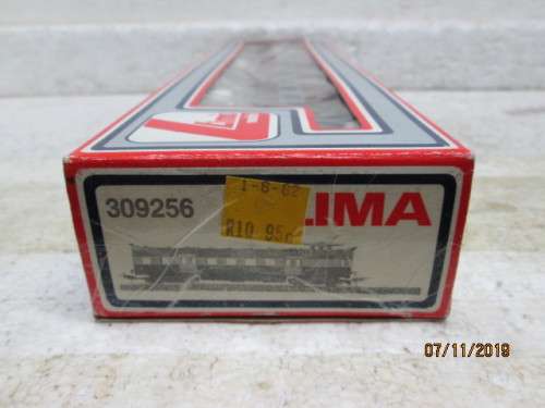 HO SCALE : LIMA SAR THIRD CLASS SUBURBAN DUMMY UNIT (BOXED) - LOT 478Y