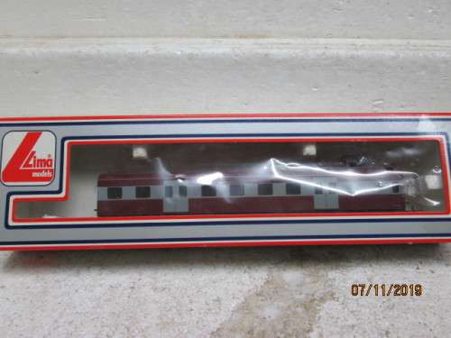 HO SCALE : LIMA SAR THIRD CLASS SUBURBAN DUMMY UNIT (BOXED) - LOT 478Y