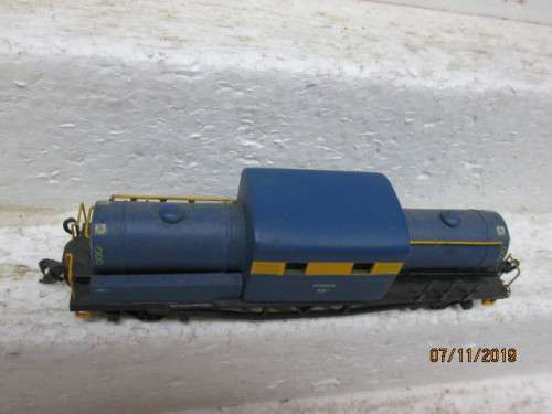 HO SCALE : SAR STEAM / HEATER VAN  - LOT 482Y