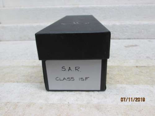 HO SCALE : SAR CLASS 15F 4-8-2 STEAM LOCOMOTIVE (BOXED) - LOT 484Y