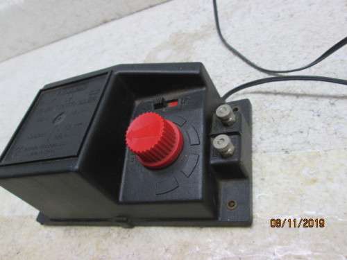 HO SCALE : HORNBY CONTROLLER ONLY - LOT 493Y