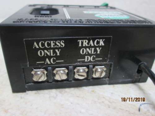 HO SCALE : MODELPOWER TRANSFORMER / CONTROLLER - LOT 534Y