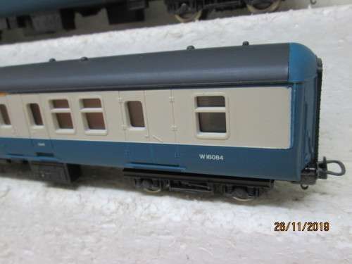 HO SCALE : LIMA BR COACHES x3 (BOXED) - LOT 679Y