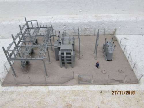 HO SCALE : TRANSMISSION ELECTRICAL SUBSTATION YARD - LOT 725Y