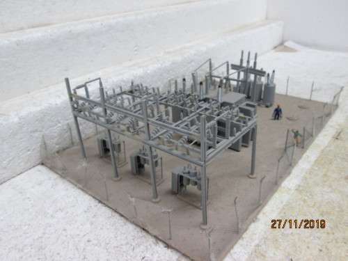 HO SCALE : TRANSMISSION ELECTRICAL SUBSTATION YARD - LOT 725Y