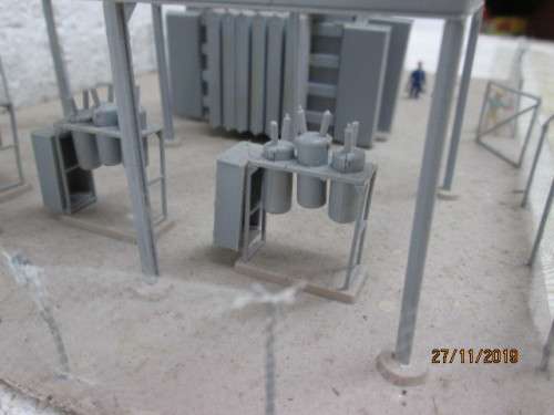 HO SCALE : TRANSMISSION ELECTRICAL SUBSTATION YARD - LOT 725Y