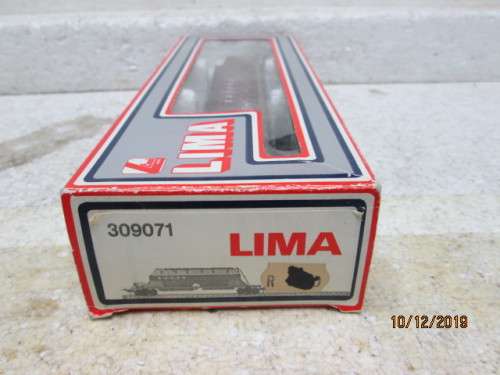 HO SCALE : LIMA SAR FCD SUGAR WAGON (BOXED) - LOT 741Y