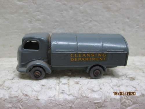 DIE CAST : LESNEY KARRIER REFUSE COLLECTOR No 38 - LOT 894Y