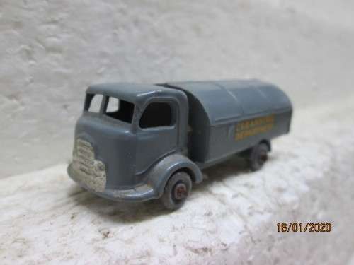 DIE CAST : LESNEY KARRIER REFUSE COLLECTOR No 38 - LOT 894Y