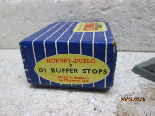 OO SCALE : HORNBY DUBLO x2 BUFFER STOPS (BOXED)  - LOT 982Y