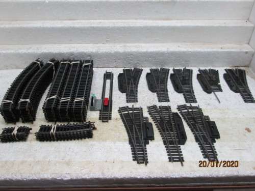 HO SCALE : LIMA TRACK x1 BEERBOX x 68 PIECES - LOT 12Z
