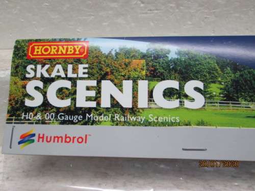 HO/OO SCALE : HORNBY VARIOUS TREES x20 - LOT 19Z