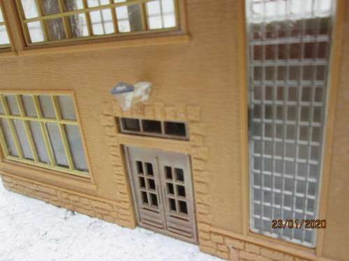 HO SCALE : FALLER STATION BUILDING WITH EXTRA PLATFORM - LOT 53z