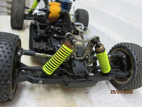 1:8 SCALE : BUGGY PETROL CAR - LOT 57z
