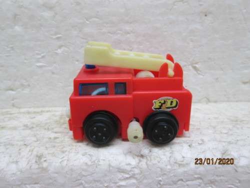 x1 WIND UP SMALL FIRE TRUCK - LOT 63z