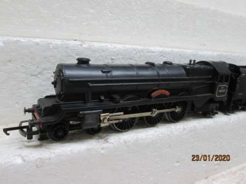 OO SCALE : TRI-ANG BRITISH RAILWAY 4-6-2 STEAM LOCOMOTIVE - LOT 114z