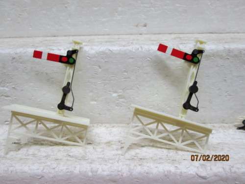 OO SCALE : HORNBY SIGNAL EXTENSION SET R089 (BOXED) - LOT 185z