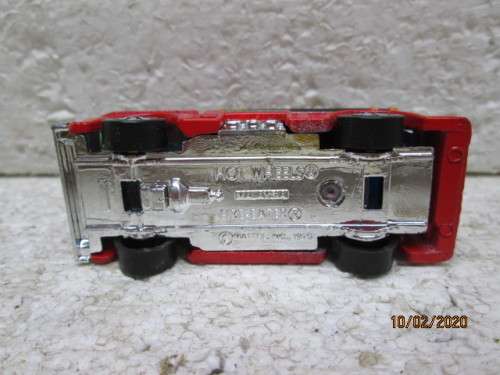 HOTWHEELS : FIRE EATER FIRE TRUCK - LOT 262z