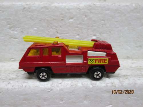 MATCHBOX SUPERFAST : No 22 BLAZE BUSTER FIRE TRUCK - LOT 267z