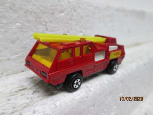 MATCHBOX SUPERFAST : No 22 BLAZE BUSTER FIRE TRUCK - LOT 267z