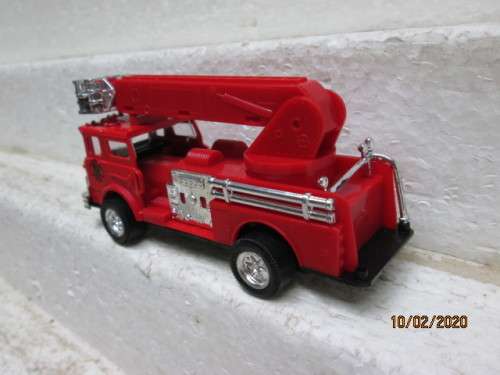 ROAD TOUGH : FIRE TRUCK (BOXED) - LOT 286z