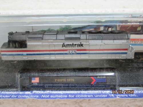 N SCALE : AMER COLLECTION F40 PH 1976 USA (STATIC LOCOMOTIVE) - LOT 294z