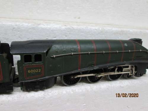 OO SCALE : HORNBY DUBLO 4-6-2 STEAM LOCOMOTIVE (3-RAIL) - LOT 374z
