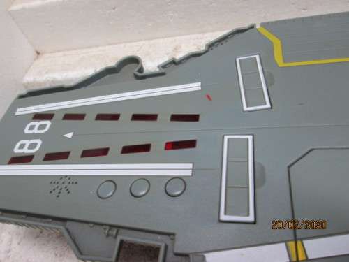 LARGE AIRCRAFT CARRIER SHIP - LOT 455z