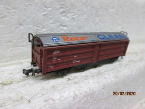 N SCALE : ROCO BOX CAR / ROCO CLEAN (BOXED) - LOT 474z