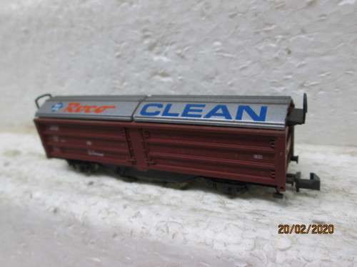 N SCALE : ROCO BOX CAR / ROCO CLEAN (BOXED) - LOT 474z