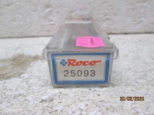 N SCALE : ROCO BOX CAR / ROCO CLEAN (BOXED) - LOT 474z