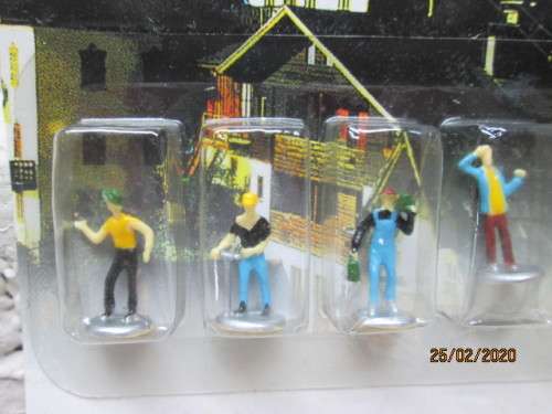 HO SCALE : BACHMANN WORKCREW / 5 FIGURINES WITH EQUIPMENT (BOXED) - LOT 481z