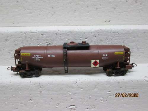 HO SCALE : LIMA SAR XPD PETROL TANKER - LOT 509z