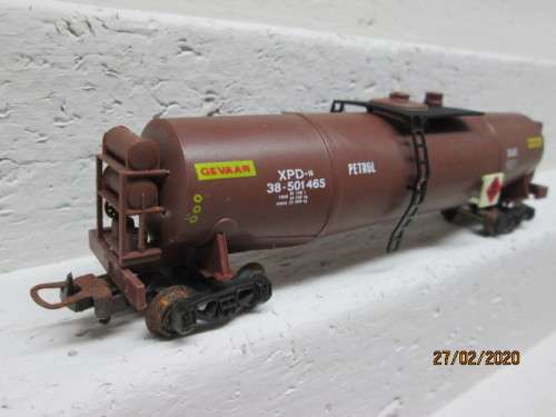 HO SCALE : LIMA SAR XPD PETROL TANKER - LOT 509z