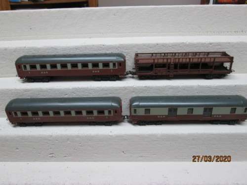 HO SCALE : LIMA SAR ORANGE EXPRESS SET - LOT 641z