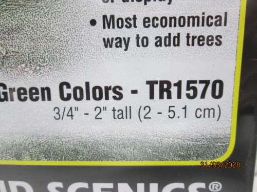 HO SCALE : WOODLAND SCENICS : x38 DECIDUOUS TREES (BOXED) - LOT 845z