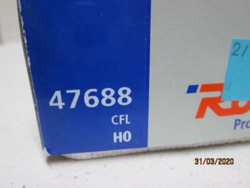 HO SCALE : ROCO LONG FLAT CAR WITH METAL LOAD (BOXED) - LOT 890z