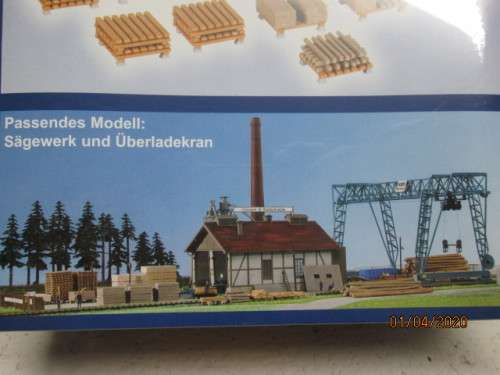 HO SCALE : KIBRI PALLET / WOOD LOADS KIT (BOXED) - LOT 910z