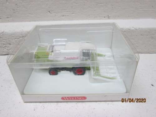 HO SCALE : WIKING CLAAS HARVESTER  (BOXED) - LOT 972z