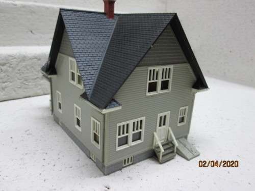 HO SCALE : ATLAS - KIM'S CLASSIC AMERICAN HOME - LOT 43AA